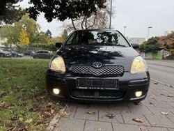 Reflexsilber metallic Gebraucht 2005 Toyota Yaris Kleinwagen | 2.299 € (Fairer Preis)