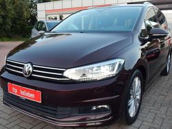 Rot Gebraucht 2017 VW Touran Highline Van / Kleinbus | 21.980 € (Etwas zu teuer)