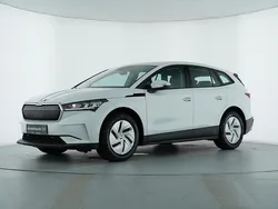 Moonweiss metallic Gebraucht 2022 Skoda Enyaq iV SUV | 20.889 € (Guter Preis)