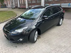 Schwarz Gebraucht 2013 Ford Focus Titanium Kombi | 7.490 € (Fairer Preis)