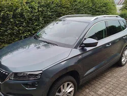 Grau Gebraucht 2020 Skoda Karoq Drive SUV | 23.700 € (Fairer Preis)