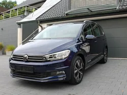 Blau Gebraucht 2020 VW Touran Highline Van / Kleinbus | 27.900 € (Fairer Preis)