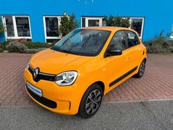 Gelb Gebraucht 2022 Renault Twingo SE Kleinwagen | 10.980 € (Fairer Preis)