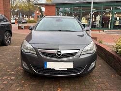 Schwarz Gebraucht 2012 Opel Astra Design Edition Kombi | 2.100 € (Superpreis)