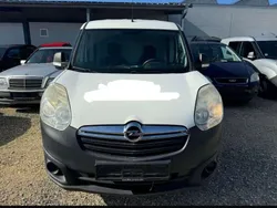 Weiß Gebraucht 2015 Opel Combo Selection Van / Kleinbus | 2.650 € (Superpreis)