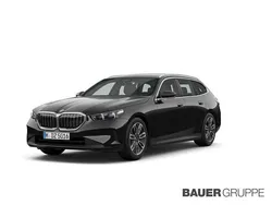 Schwarz Gebraucht 2024 BMW 520 M Sport Kombi | 56.775 € (Guter Preis)