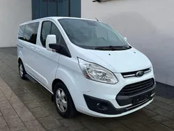 Weiß Gebraucht 2017 Ford Tourneo Custom Titanium Van / Kleinbus | 23.980 € (Fairer Preis)