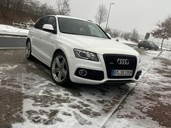 Weiß Gebraucht 2009 Audi Q5 Comfort SUV | 9.900 € (Fairer Preis)