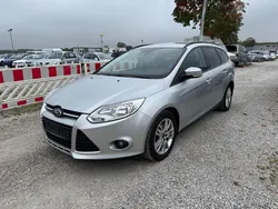 Silber Gebraucht 2011 Ford Focus Kombi | 2.900 € (Superpreis)