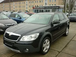 Schwarzmagic perleffekt Gebraucht 2010 Skoda Octavia Scout 4x4 Kombi | 7.500 € (Etwas zu teuer)