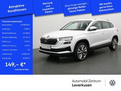 Weiss / moonweiß perleffekt (metallic) Gebraucht 2024 Skoda Karoq Selection SUV | 29.980 € (Guter Preis)