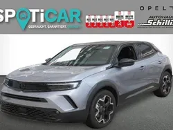 Quarz grau / schwarz Gebraucht 2024 Opel Mokka-e SUV | 23.990 € (Fairer Preis)