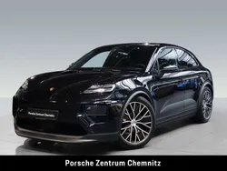 Tiefschwarz Gebraucht 2025 Porsche Macan 4 Electric SUV | 88.390 € (Superpreis)