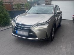 Gold Gebraucht 2017 Lexus NX300h E-FOUR SUV | 27.999 €