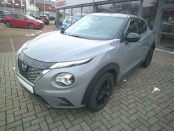 Grau Gebraucht 2023 Nissan Juke N-Connecta SUV | 20.970 € (Superpreis)