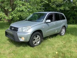 Silber Gebraucht 2003 Toyota RAV4 SUV | 2.999 € (Guter Preis)