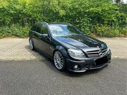 Schwarz Gebraucht 2010 Mercedes C63 AMG Kombi | 25.900 €