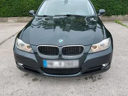 Schwarz Gebraucht 2012 BMW 318 Kombi | 7.400 € (Guter Preis)