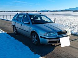 Grau Gebraucht 2003 Skoda Octavia Kombi | 1.100 € (Fairer Preis)