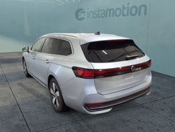 Silber Gebraucht 2024 VW Passat Business Kombi | 32.600 € (Guter Preis)