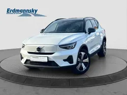 Crystal white (weiß) Gebraucht 2023 Volvo XC40 Core SUV | 31.440 € (Guter Preis)