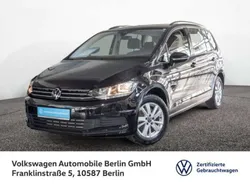 Deep black perleffekt Gebraucht 2024 VW Touran Comfortline Van / Kleinbus | 31.433 € (Fairer Preis)