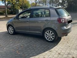 Grau Gebraucht 2009 VW Golf Plus Cross Highline Van / Kleinbus | 5.100 € (Guter Preis)