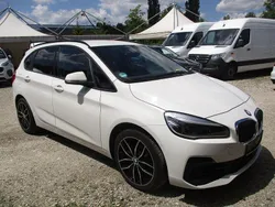 Weiß Gebraucht 2018 BMW 216 Active Tourer Van / Kleinbus | 10.200 € (Fairer Preis)