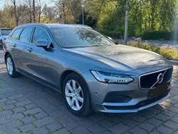 Osmium grey metallic Gebraucht 2018 Volvo V90 Momentum Kombi | 23.950 € (Guter Preis)