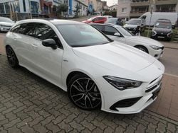 Weiß Gebraucht 2024 Mercedes CLA35 AMG Shooting Brake AMG Kombi | 45.900 € (Fairer Preis)