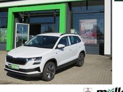 Weiß (moonweiss perleffekt) Neu 2025 Skoda Karoq Drive SUV | 51.149 €
