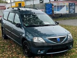 Andere farben Gebraucht 2009 Dacia Logan Limousine | 2.690 €