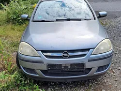 Grau Gebraucht 2004 Opel Corsa Kleinwagen | 850 € (Guter Preis)