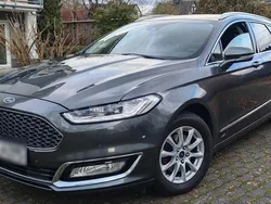 Braun Gebraucht 2019 Ford Mondeo Vignale Kombi | 20.900 € (Teuer)