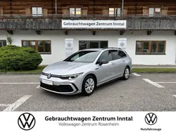 Reflexsilber Gebraucht 2024 VW Golf VIII R-line Kombi | 31.900 € (Fairer Preis)