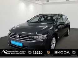 Grau Gebraucht 2021 VW Passat Basis Kombi | 22.950 € (Fairer Preis)