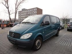 Grün Gebraucht 2004 Mercedes Vito Van / Kleinbus | 3.300 € (Fairer Preis)