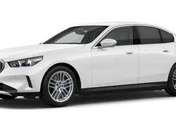 Weiß Gebraucht 2024 BMW i5 Comfort Edition Limousine | 58.946 € (Etwas zu teuer)