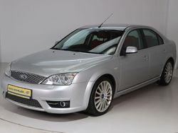 Grau Gebraucht 2006 Ford Mondeo ST Limousine | 6.980 €