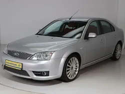 Grau Gebraucht 2006 Ford Mondeo ST Limousine | 7.490 €