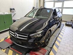 Schwarz Gebraucht 2022 Mercedes B250e Van / Kleinbus | 19.999 € (Guter Preis)