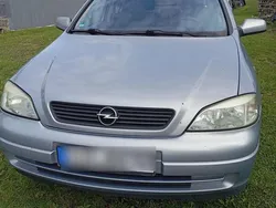 Silber Gebraucht 2001 Opel Astra Limousine | 500 €