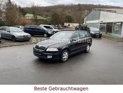 Schwarz Gebraucht 2009 Skoda Octavia Team Edition Kombi | 3.799 € (Fairer Preis)