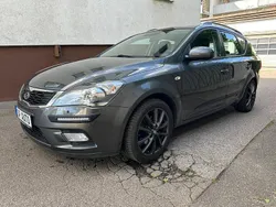 Grau Gebraucht 2012 Kia Ceed Sportswagon Kombi | 6.490 € (Etwas zu teuer)