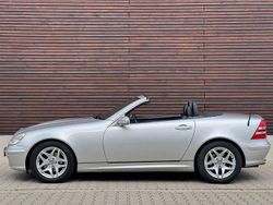 Silber Gebraucht 2004 Mercedes SLK230 Edition Cabrio | 13.900 €