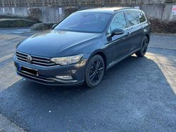 Grau Gebraucht 2020 VW Passat Business Kombi | 16.900 € (Fairer Preis)