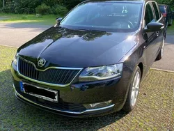 Schwarz Gebraucht 2018 Skoda Rapid Clever Kombi | 11.800 € (Fairer Preis)