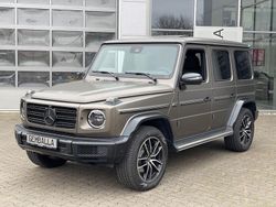 Grau Gebraucht 2023 Mercedes G400 AMG line SUV | 134.590 € (Fairer Preis)