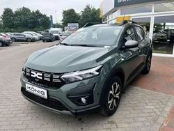 Safarigrüngrau Gebraucht 2024 Dacia Sandero Expression Kleinwagen | 17.498 € (Fairer Preis)