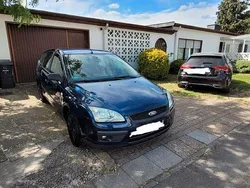 Blau Gebraucht 2006 Ford Focus Ambiente Kombi | 1.490 € (Fairer Preis)